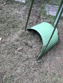 意地の「草取り」
